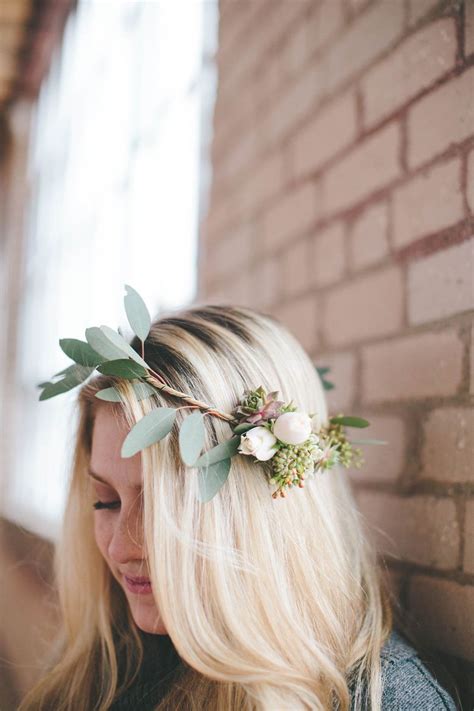 How To Diy An Easy Asymmetrical Flower Crown For Minimalists A