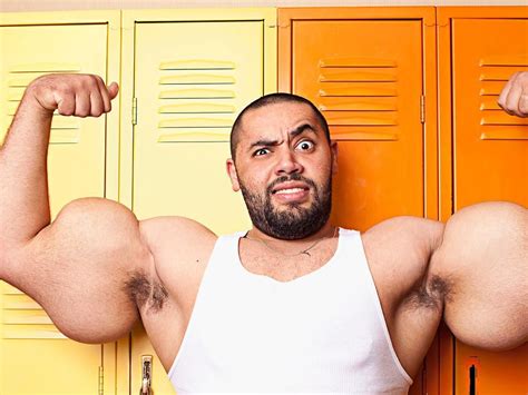 man with 31 inch biceps in record books