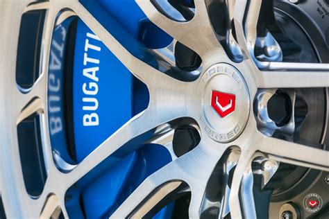 Bugatti Chiron Tries On New Wheels For Size Hot Or Not Carscoops