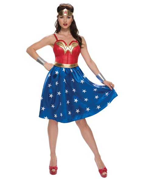 Wonder woman is an iconic female superhero, and her costume demonstrates how she is both powerful and alluring. Wonder Woman Kostüm-Kleid 4-tlg. | DC Comic | Horror-Shop.com