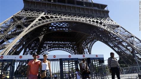 Paris To Build Protective Glass Walls At The Eiffel Tower Feb 9 2017