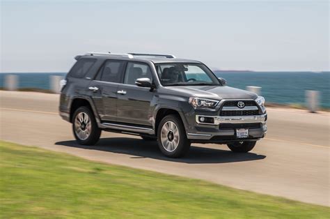 2015 Toyota 4runner Limited 4x4 Review First Test Motor Trend