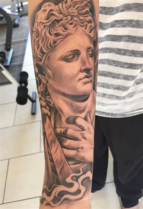 Also one of zeus' sons, apollo is often depicted as a young, handsome, athletic man with a laurel wreath and a bow. My Apollo tattoo by Noah Minuskin LA (HOUS Studios ...