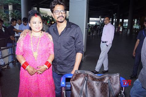 Mumbai Bharti Singh Haarsh Limbachiyaa Seen At Mumbai Airport Social News Xyz
