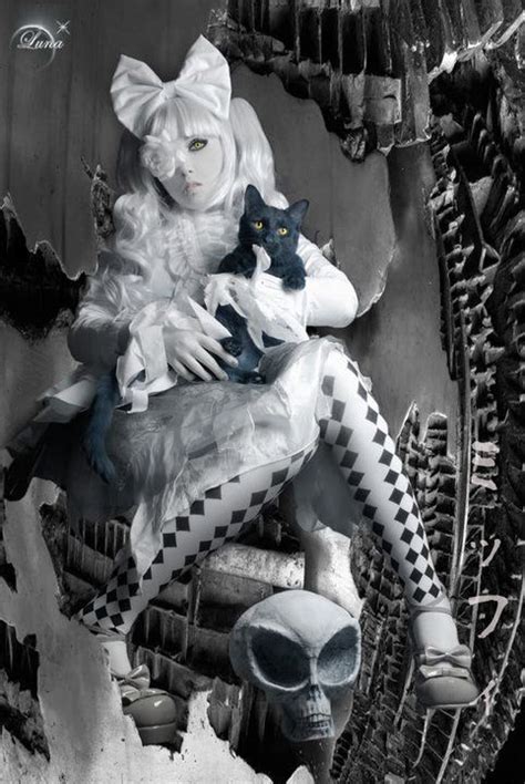 Goth Alice Dark Alice In Wonderland Dark Artwork Alice In Wonderland