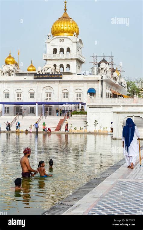 India New Delhi The Gurdwara Bangla Sahib Sikh Temple Stock Photo Alamy