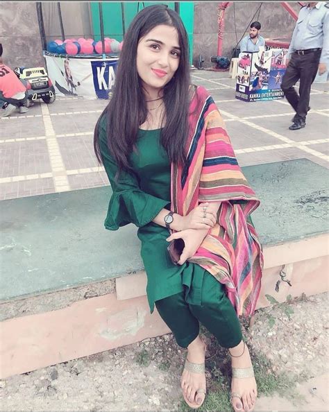 Pin By On Ilu Gorgeous Women Hot Pakistani Party Wear Dresses