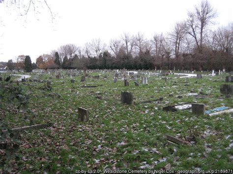 Wealdstone Cemetery In Wealdstone Greater London Harrow Ha3 7rf