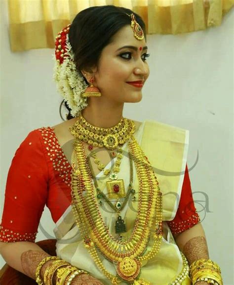 Kerala Bride Hindu Bride Indian Bride Onam Saree Kerala Saree