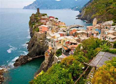 Explore Italian Riviera Cinque Terre And Visit More Cities By Bus
