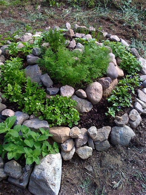 Savvy Housekeeping Herb Garden Spiral