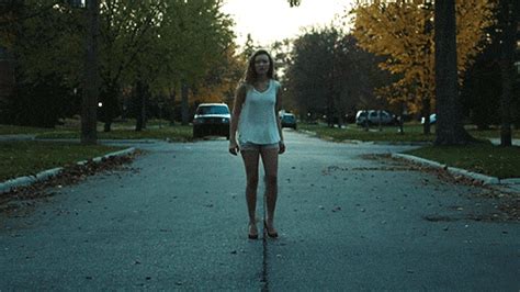 The Star Of It Follows Tells You How To Beat A Sex Ghost