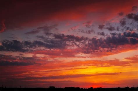 Premium Photo Beautiful Fiery Orange And Red Sunset Sky