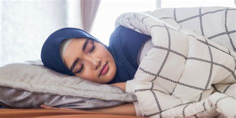 Cara Bangun Pagi Untuk Anda Yang Sering Kesiangan Delia Hijab