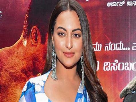Film Actress Sonakshi Sinha Trouble Will Increase Defamation Case Will Be Started In Moradabad