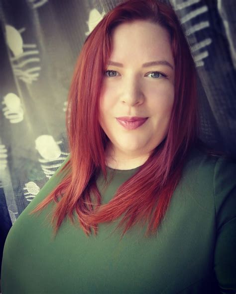 Some singles are outgoing and feel comfortable approaching hotties at bars or flirting at parties, while others would prefer to make friends first and then see if feelings develop. Dating Relationship Marriage: Single Irish Women