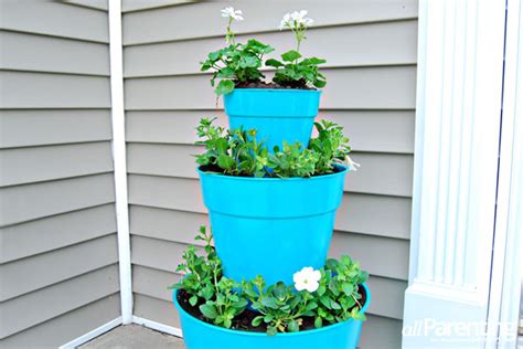 Tutorial Of How To Make A Stacked Pot Planter Vertical