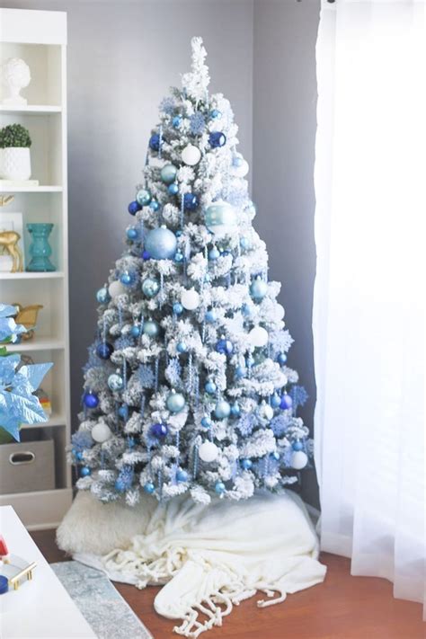 40 Perfect Christmas Tree Design Ideas For Home Decoration Flocked