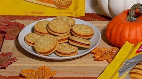 Pumpkin Spice Oreo Cookies Are Hitting Shelves This Month Good