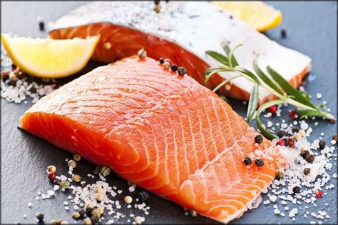 Mengkudu fermentasi adalah probiotik natural yang terkenal hingga mendunia. 5 Tips Mengolah MPASI Berbahan Ikan