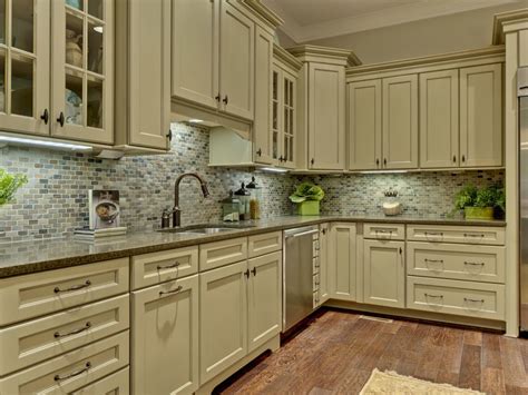 Foot showroom is home to connecticut's largest selection of kitchen and bath cabinetry. Oak Kitchen Cabinets Minimalist Kitchen Ideas Used Kitchen ...