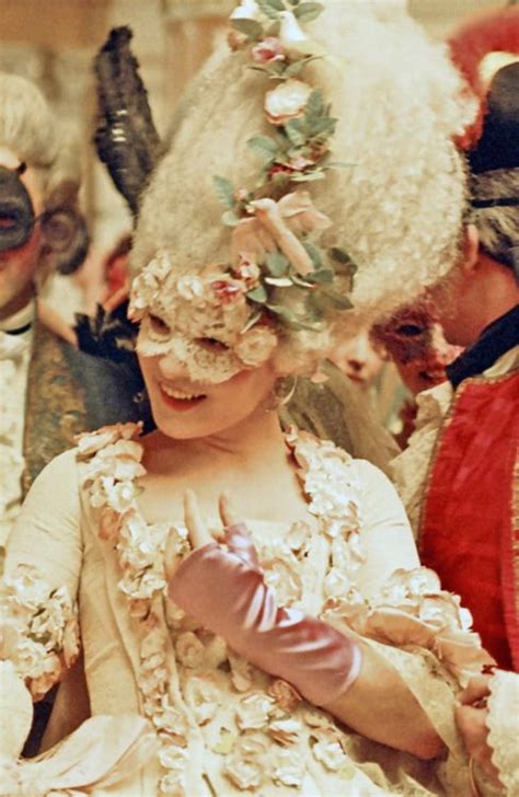 Marie antoinette syndrome or canities subita is a condition in which scalp hair suddenly turns white. Marie Antoinette film - her hair is marvellous ! | Marie ...