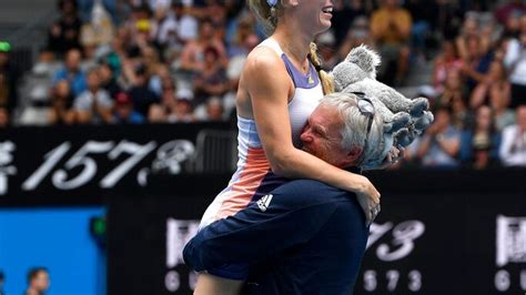 Wozniacki Waves Goodbye After 3rd Round Defeat At Aus Open Caroline