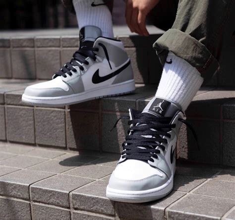 Kicksonfire shop & kicksonfire app: 【Nike】Air Jordan 1 Low & Mid "Light Smoke Grey"が国内5月1日に発売 ...