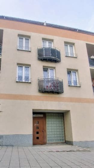 Jena hat eine räumlich beengte lage, woraufhin der wohnungsbau in den letzten jahren etwas ins stocken geraten ist. Schöne 2-Raum-Wohnung in Jena-Winzerla - Wohnung in Jena ...