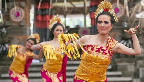 19 Tarian Tradisional Khas Bali Yang Harus Dilestarikan Seni Budaya