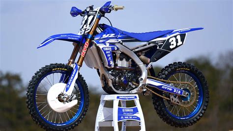 Looking for a new set of graphics for your yamaha? 2018 YAMAHA YZ450F/YZ250F FIRST LOOK ? | Dirt Bike Magazine