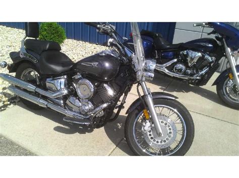 The v star 1100 custom has the performance, fit and finish the star family is famous for, with classic chopper styling and a price tag. 2005 Yamaha V Star 1100 Custom Cruiser for sale on 2040motos
