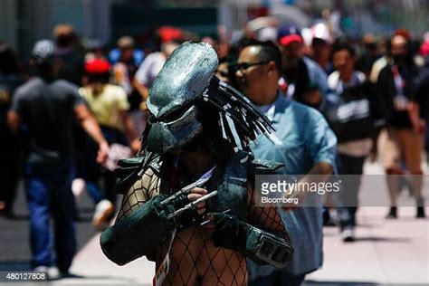 Predator Comic Book Photos And Premium High Res Pictures Getty Images