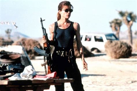 The terminator twitter account released the first look at the new film on wednesday, featuring stars linda hamilton, mackenzie davis, and flanking davis' left is hamilton's connor, complete with an army vest and her trusty gun. Linda Hamilton Bio, Age, Height, Husband, Net worth, Now 2020