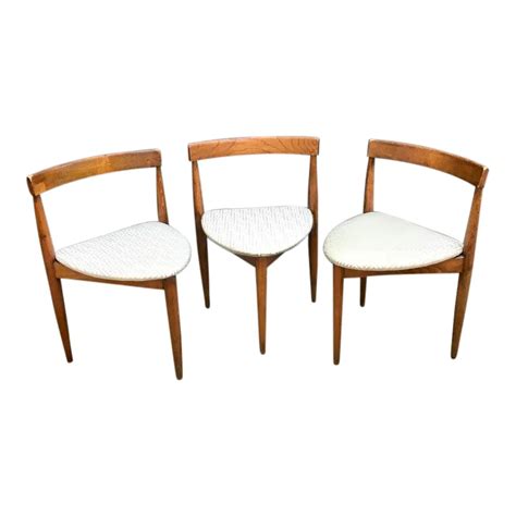 Hans Olsen For Frem Rojle Walnut Corner Chairs Set Of 3 Chairish