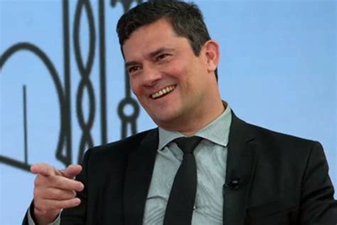 Marcel e sergio moro juntos calam a esquerda! Empresa que contratou Moro receberá quase R$ 35 milhões da ...