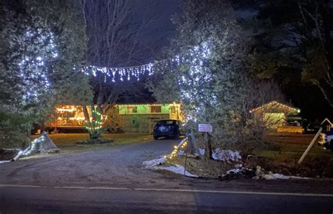 Lighting Up The Town Deep Bay Road Home Takes The Prize Minden Times