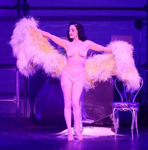 Burlesque Goddess Dita Von Teese Nude Topless And Sexy Pics Scandal
