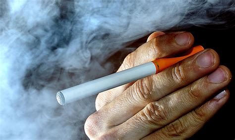 E Cigarette Poisoning Figures Soar As Vaping Habit Spreads Across Uk