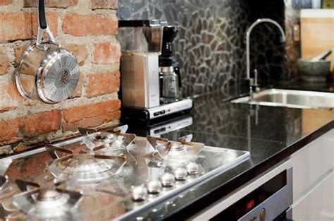 Bajo la influencia de la humedad y el cambio de temperatura, pueden empezar a desmoronarse o escamarse. Pin de Diseño de cocinas en Paneles decorativos de cocina ...