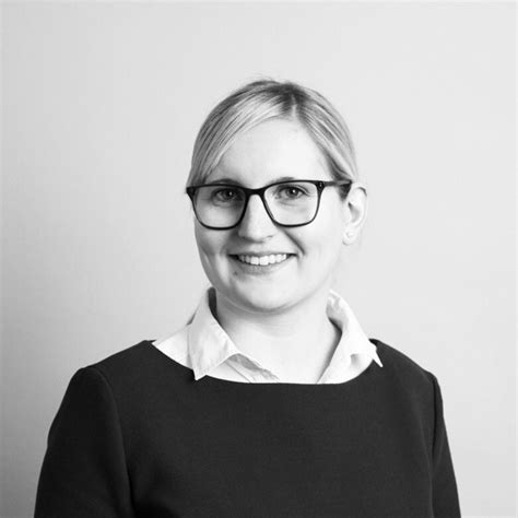 Vor zwei jahren überwies die kfw 320 millionen euro an die insolvente bank lehman, dabei taumelte die amerikanische investmentbank schon wochenlang. Nadja Schuchardt - Sicherheitenmanagement - KfW IPEX-Bank ...