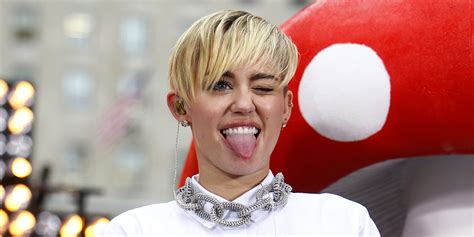 Things You Probably Didn T Know About Your Tongue Huffpost