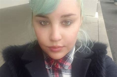 Amanda Bynes Shares Rare Instagram Selfie See Her First New Post In 3