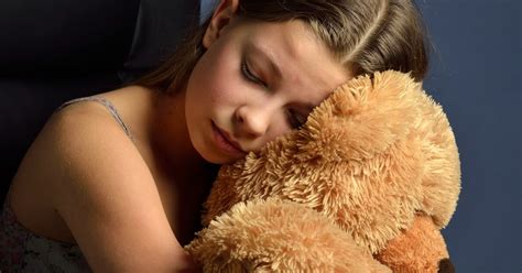 Sleep Anxiety In Children How To Help Kids Fall Asleep Better