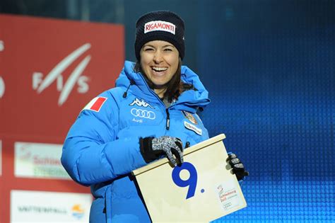 Kadın kayakçı irene curtoni (ita) etkinliğinde paralel şehir stockholm olimpiyatları önceki hafta. Irene Curtoni und Manu Mölgg ab Montag am Stilfser Joch ...