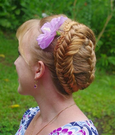 But this braid tutorial makes it look so easy, even clumsy me can do it! Braids & Hairstyles for Super Long Hair: Purple Hibiscus ...
