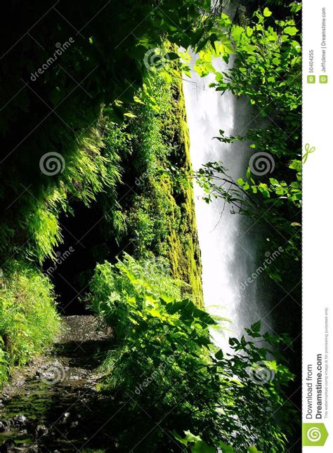 The Tunnel Behind Tunnel Falls Stock Image Image Of Waterfalls