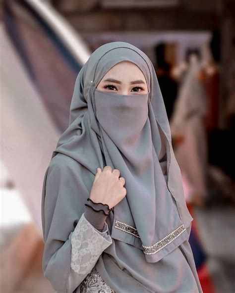 Pin By • 🅸🆂🅻🅰🅼🅸🅲 թɾíղcҽss • On ••niqαb•• Gaya Hijab Fotografi