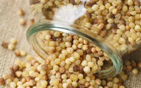Infine, aggiungere la fregola sarda e una quantità di acqua bollente appena sufficiente a ricoprirla. Fregola sarda: la semola perfetta in tanti modi, dalle ...