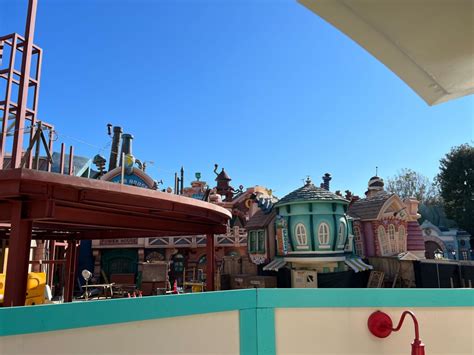 Photos Toontown Hills Return As Construction At Mickey And Minnies